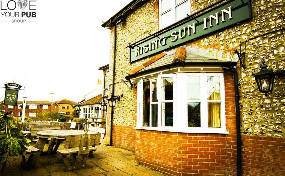 The Rising Sun Inn Waterlooville Bagian luar foto